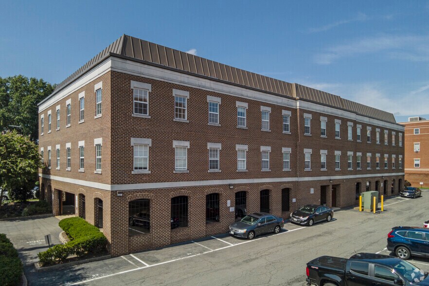 301 N Fairfax St, Alexandria, VA à louer - Photo du bâtiment - Image 3 de 7