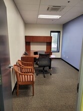 10 Strecker Rd, Ellisville, MO à louer Photo intérieure- Image 2 de 3