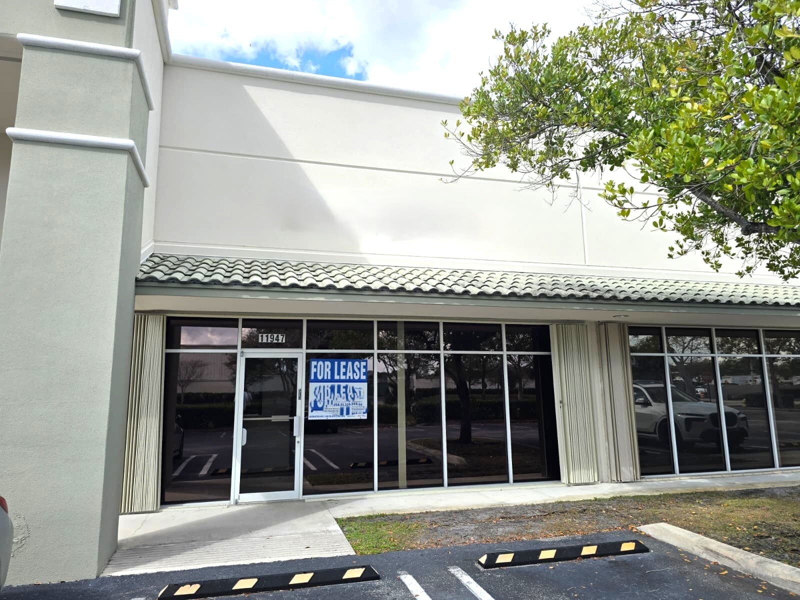 11931-11971 NW 37th St, Coral Springs, FL for lease Interior Photo- Image 1 of 20