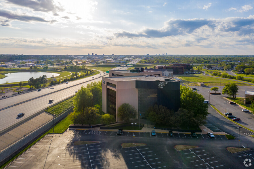 4606 S Garnett Rd, Tulsa, OK à louer - Photo du b timent - Image 3 de 4