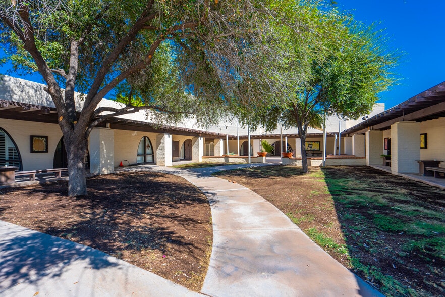 3539 E Stanford Dr, Paradise Valley, AZ for lease - Building Photo - Image 3 of 7