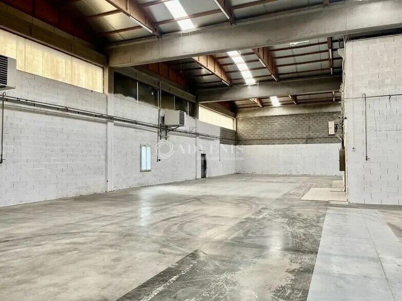 Flex dans Chassieu à louer - Photo intérieure - Image 3 de 8