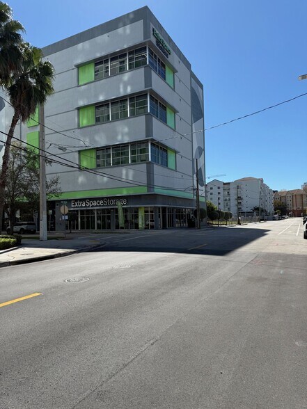 1036 SW 3rd Ave, Miami, FL à vendre - Photo du bâtiment - Image 3 de 13