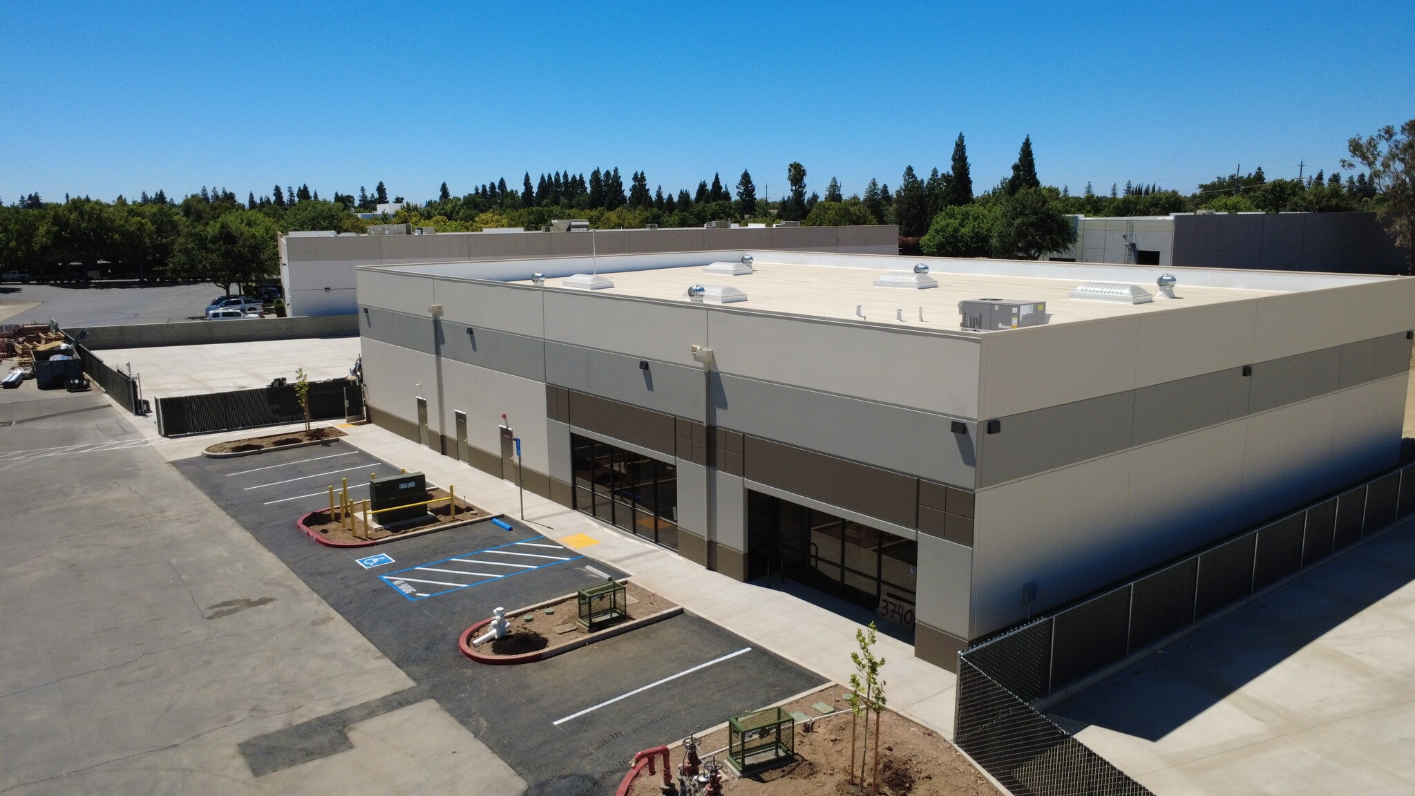 3740 Happy Ln, Sacramento, CA for lease Building Photo- Image 1 of 12