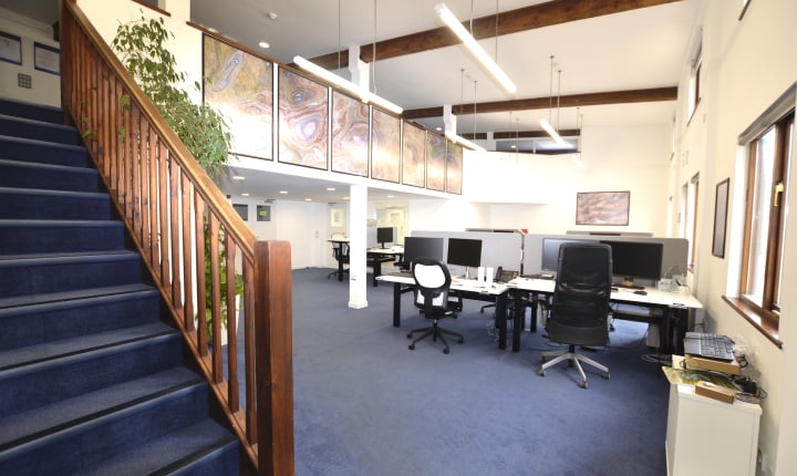 Sovereign Barn, Crockham Park, Crockham Hill, Edenbridge for sale - Interior Photo - Image 3 of 4
