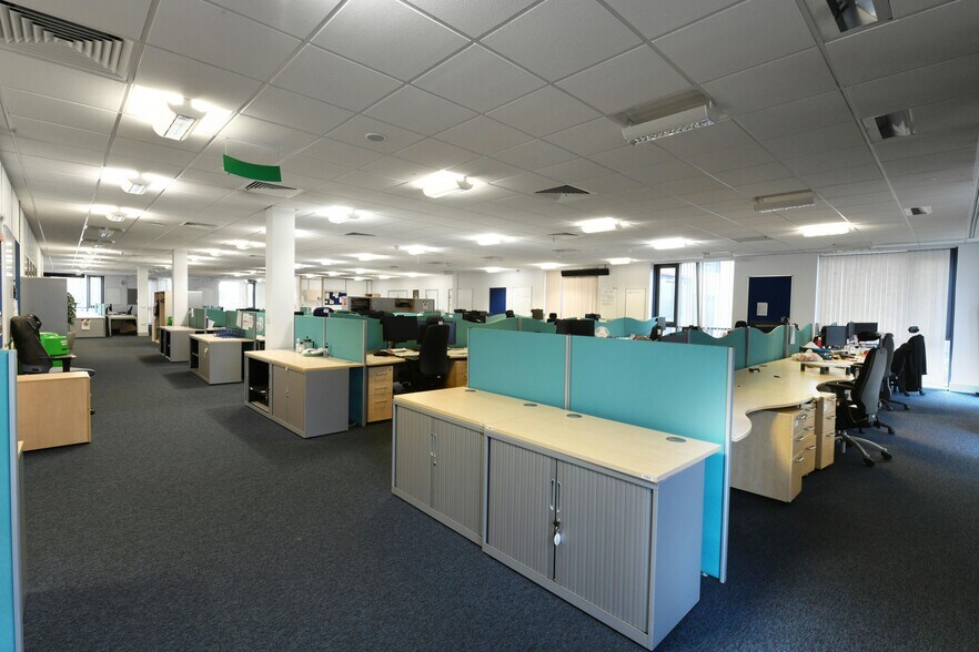 Discovery House, Eliot Business Park, Nuneaton à louer - Photo du bâtiment - Image 3 de 17