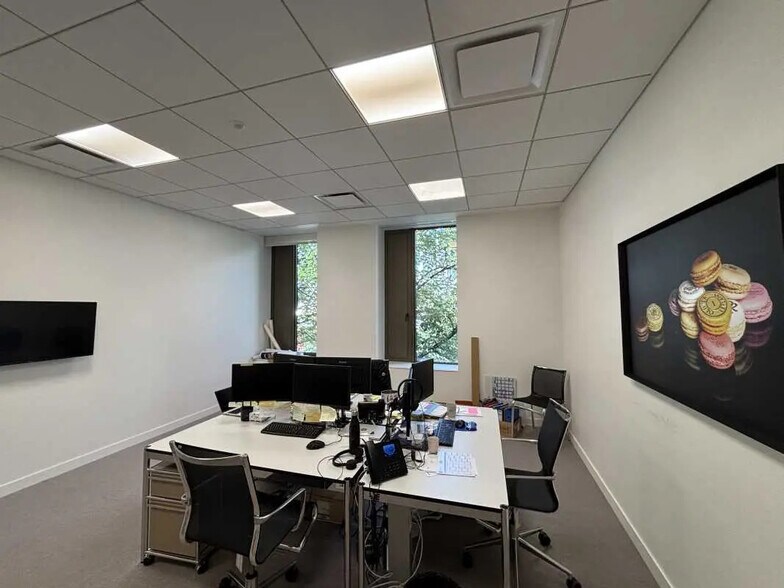 Office in Bordeaux for lease - Building Photo - Image 3 of 3