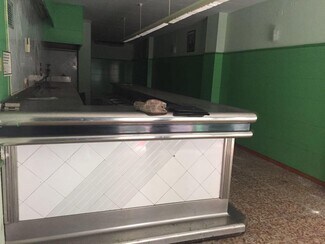 Plus de détails pour Multi-résidentiel à vendre