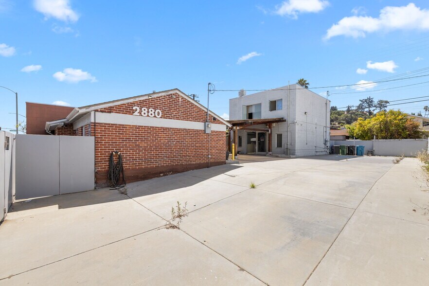 2880-2880 1/2 W Valley Blvd, Alhambra, CA à vendre - Photo du bâtiment - Image 1 de 25