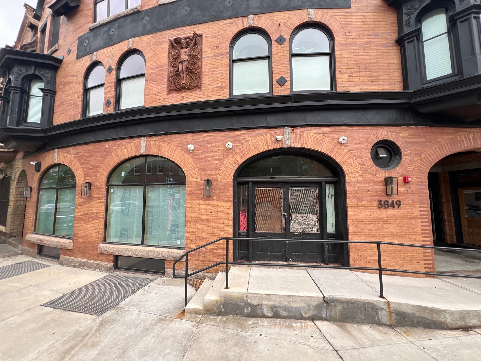 3849 Lancaster Ave, Philadelphia, PA for lease Primary Photo- Image 1 of 7