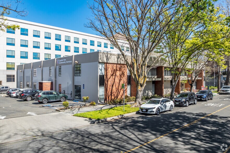 401 S St, Sacramento, CA à vendre - Photo principale - Image 1 de 8
