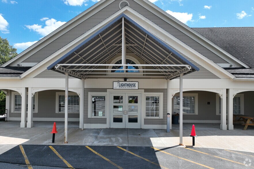 2 Market Pl, Hollis, NH à louer - Photo du bâtiment - Image 3 de 4