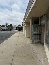 5900-5902 Van Nuys Blvd, Van Nuys, CA for lease Interior Photo- Image 2 of 3