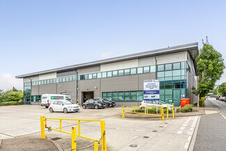 Plus de détails pour Kendal Av, Londres - Industriel à louer