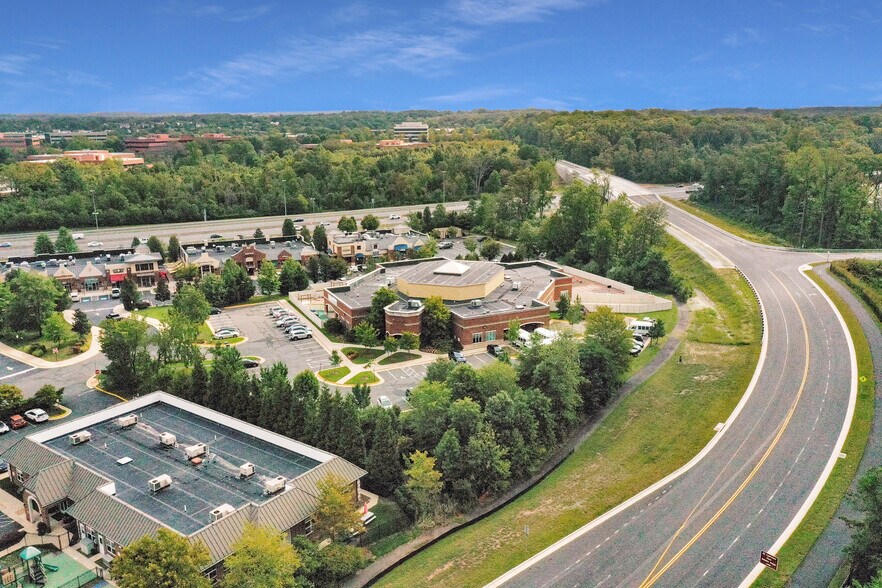 5003 Westone Plz, Chantilly, VA à vendre - Photo du bâtiment - Image 2 de 21