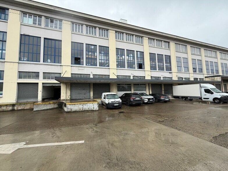 Industrial in Bobigny for lease - Building Photo - Image 2 of 10