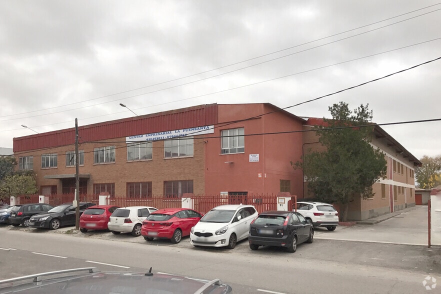 Calle Urano, 21, Móstoles, Madrid for lease - Primary Photo - Image 1 of 3