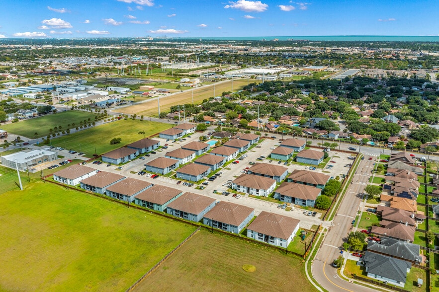 5929 Wooldridge Rd, Corpus Christi, TX for sale - Aerial - Image 3 of 26