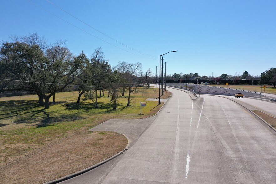 14027 Stafford, Stafford, TX à vendre - Aérien - Image 2 de 15