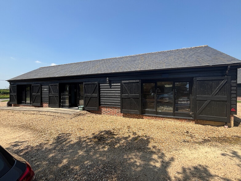 Meppershall Rd, Ickleford for sale - Building Photo - Image 2 of 7