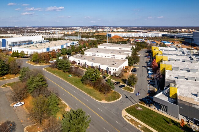 Plus de détails pour 44632 Guilford Dr, Ashburn, VA - Local d'activités à louer