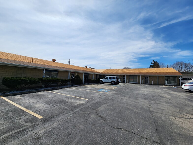 1725 Columbus Ave, Sandusky, OH for lease - Building Photo - Image 1 of 18