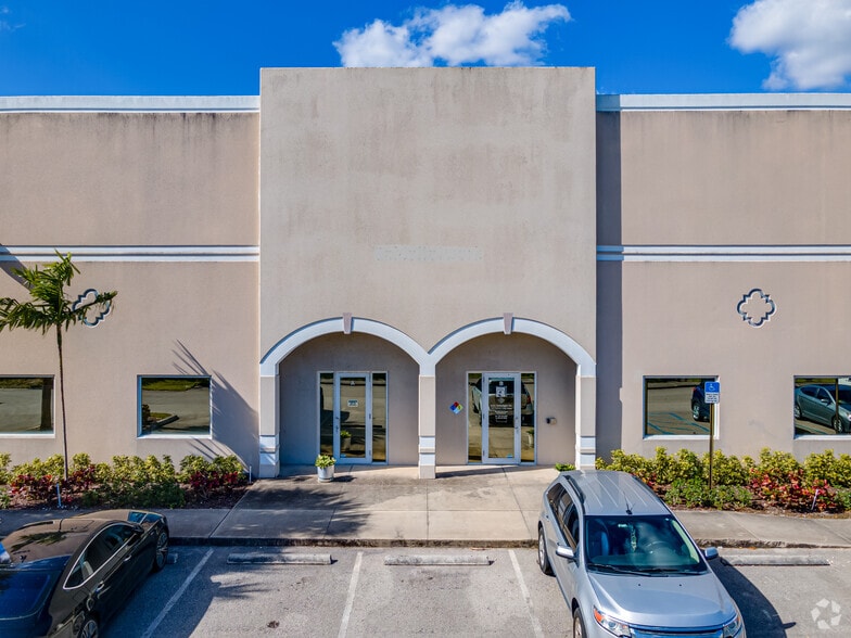 5001 NW 13th Ave, Pompano Beach, FL for lease - Building Photo - Image 3 of 6