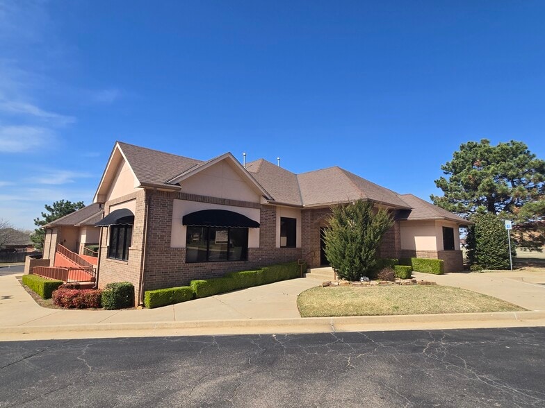 9617 S Pennsylvania Ave, Oklahoma City, OK for sale - Primary Photo - Image 1 of 6