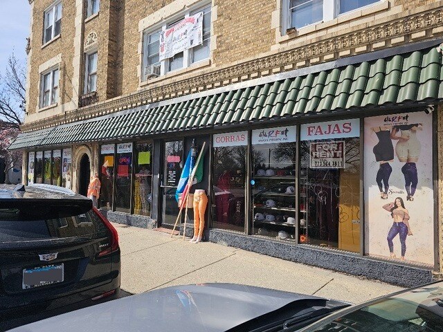2820-2822 W Peterson Ave, Chicago, IL à louer - Photo du bâtiment - Image 2 de 7