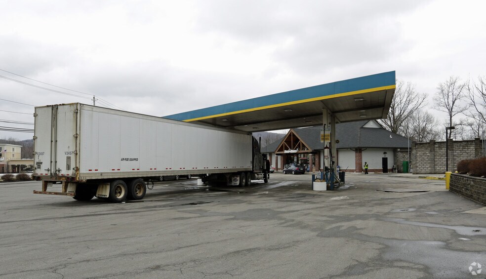 193 State Route 17 N, Mahwah, NJ à louer - Photo du bâtiment - Image 2 de 4
