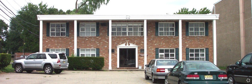 436 Old Hook Rd, Emerson, NJ à vendre - Photo du bâtiment - Image 2 de 8