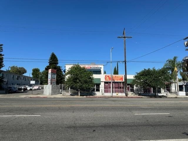 6011-6015 Reseda Blvd, Tarzana, CA for sale Building Photo- Image 1 of 17