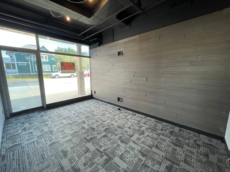 4820 47 Ave, Red Deer, AB à louer - Photo intérieure - Image 3 de 13