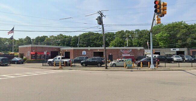Plus de détails pour 219 Milton St, Dedham, MA - Commerce de détail à vendre