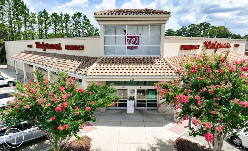 657 S 6th St, Macclenny, FL à vendre - Photo du bâtiment - Image 2 de 4