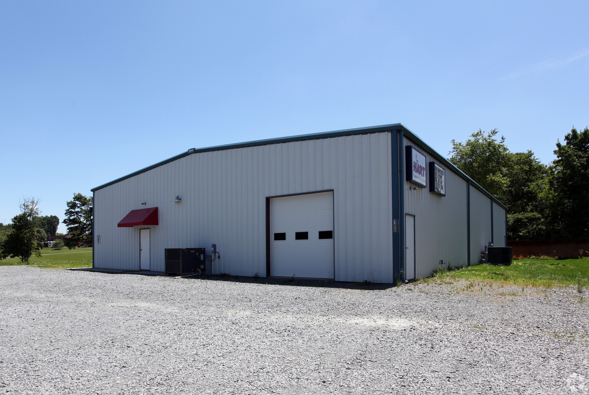 106 Scenic Dr, King, NC for lease Primary Photo- Image 1 of 4