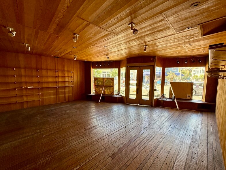 631-633 Bridgeway, Sausalito, CA à louer - Photo du bâtiment - Image 3 de 21