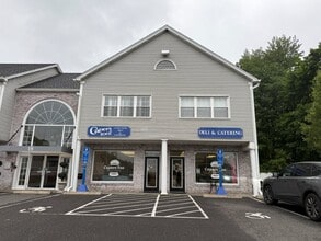 18 Great Plain Rd, Danbury, CT for lease Interior Photo- Image 1 of 19