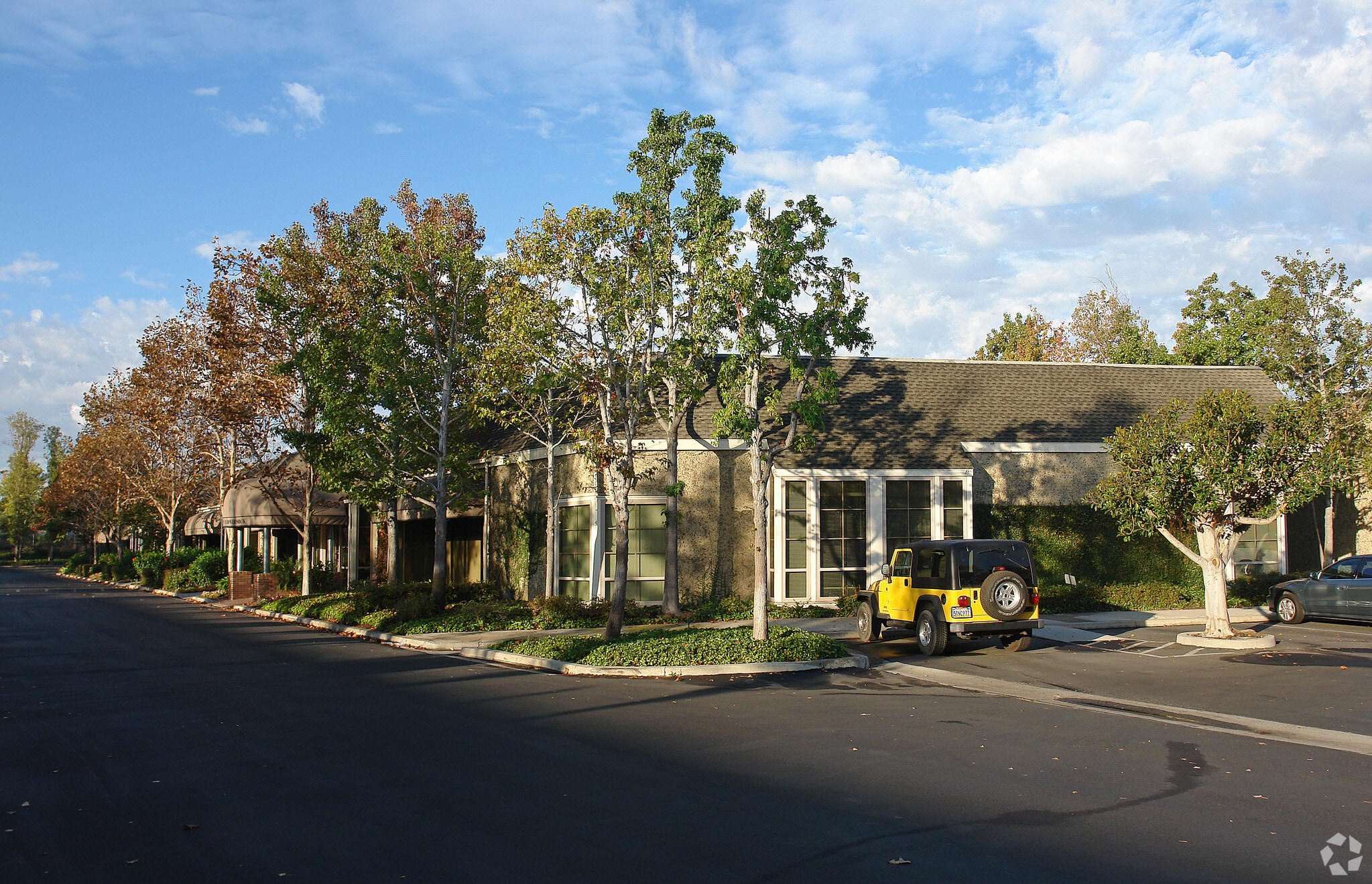 151 Kalmus Dr, Costa Mesa, CA for lease Primary Photo- Image 1 of 12