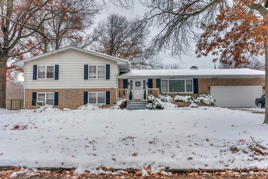6860 Delaware St, Merrillville, IN for sale - Primary Photo - Image 1 of 13