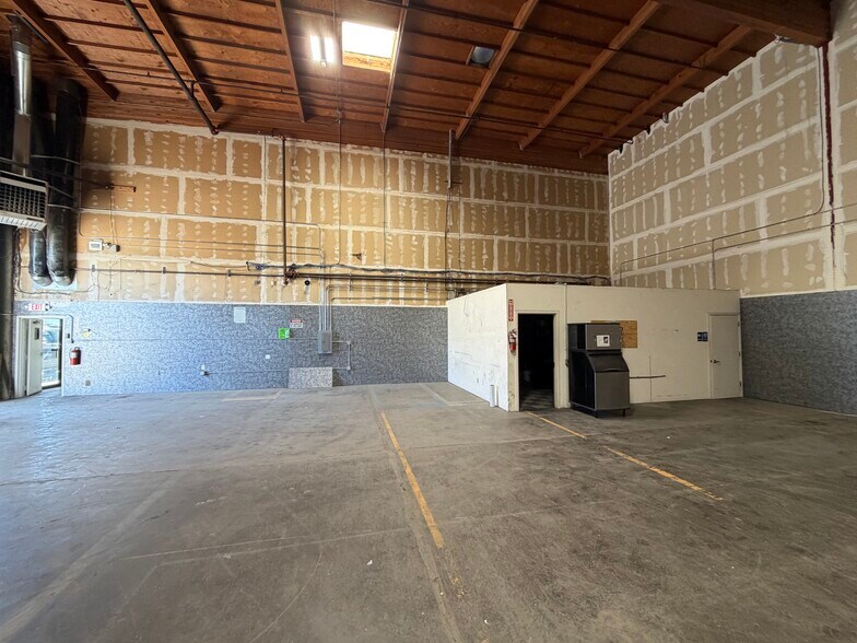 901-909 Harkins Rd, Salinas, CA à louer - Photo du bâtiment - Image 3 de 24