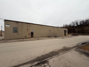 595 Meadow Ave, Washington, PA for lease Building Photo- Image 2 of 12
