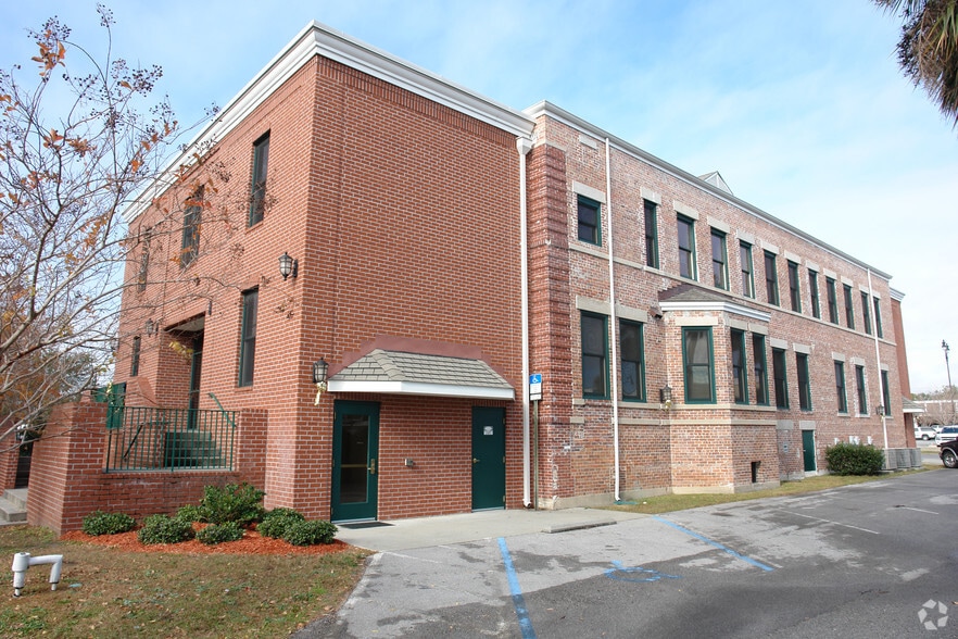 24 W Chase St, Pensacola, FL for lease - Building Photo - Image 3 of 37
