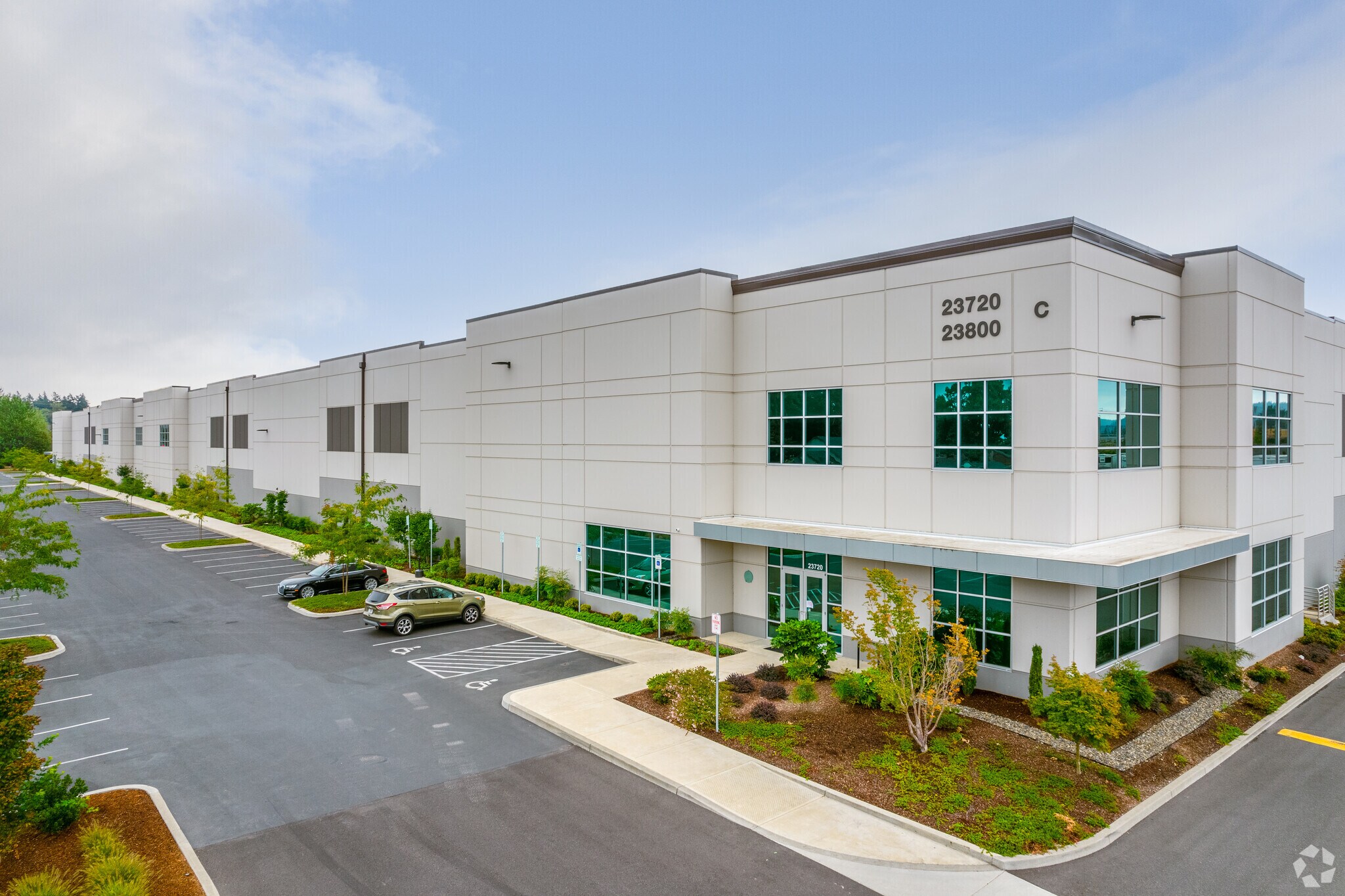 23720-23800 NE Glisan St, Gresham, OR à louer Photo principale- Image 1 de 7