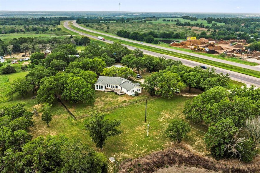 1389 U.S. 290 E, Elgin, TX à vendre - Aérien - Image 3 de 40
