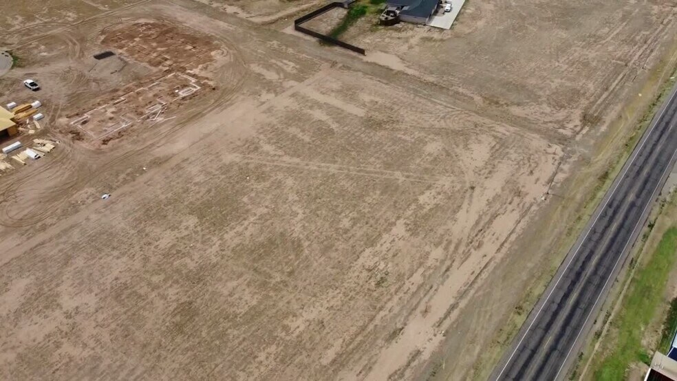 3.49+-AC on FM 2590 SONCY portefeuille de 3 propriétés à vendre sur LoopNet.ca - Vidéo sur l’inscription commerciale - Image 1 de 1