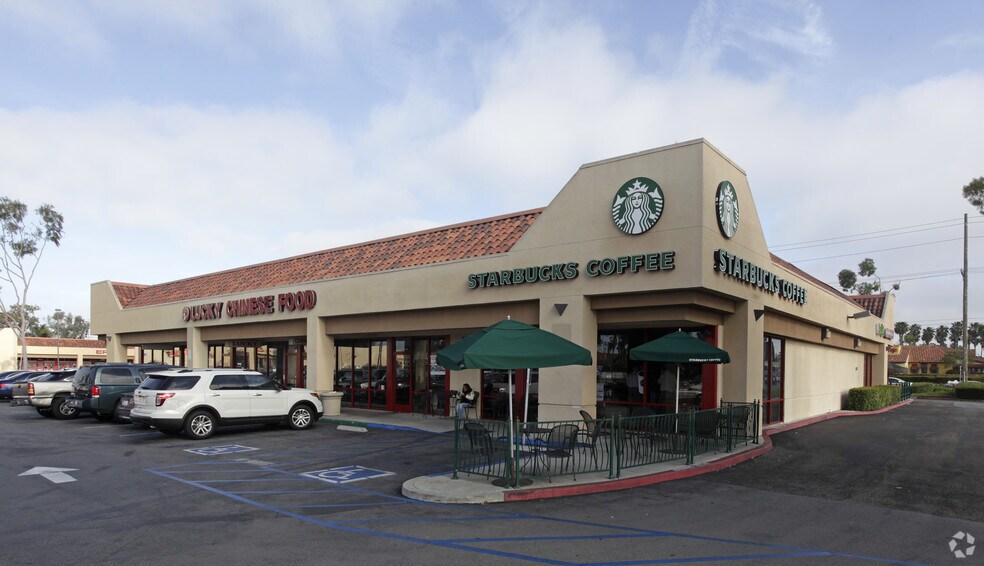 18533-18625 Brookhurst St, Fountain Valley, CA à louer - Photo du bâtiment - Image 2 de 18