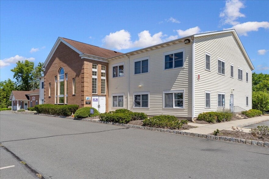 170 Township Line Rd, Hillsborough, NJ for lease - Interior Photo - Image 1 of 21