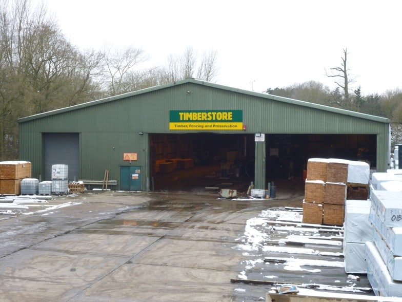 Pyebush Ln, Beaconsfield for lease - Primary Photo - Image 1 of 2