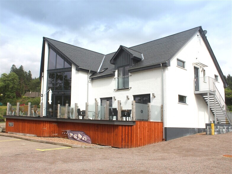 The Corran Restaurant, Bar and Rooms, Fort William à vendre - Photo du bâtiment - Image 2 de 27